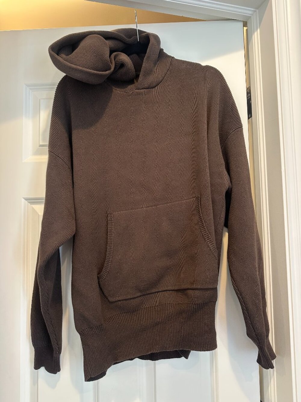 ALO Scholar Hooded Sweater, Espresso, size M - Picture 7 of 9